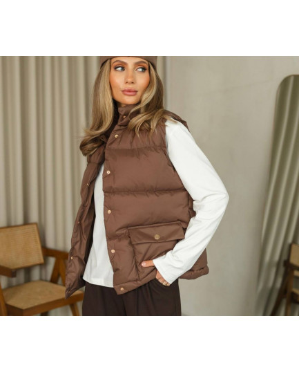 17 Жилетка пухова на кнопках водовідштовхувальна