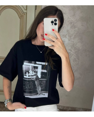 29 футболка чорна леопард на задніх лапах 29 футболка чорна леопард на задніх лапах