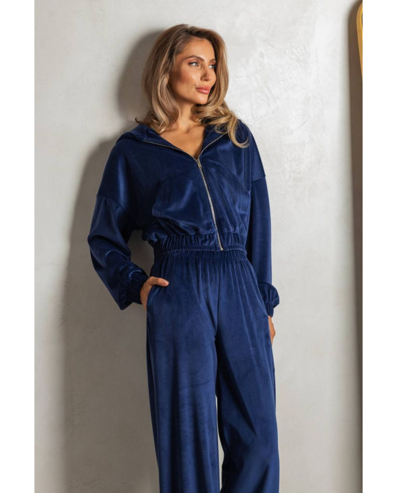 57 Велюровий Костюм із капюшоном з прямими штанами